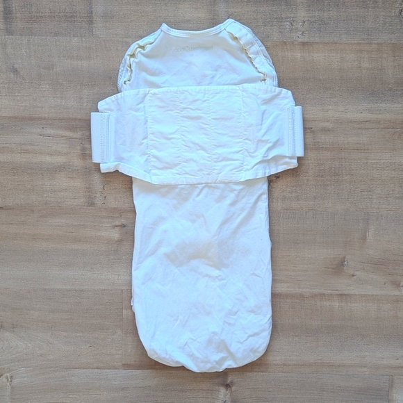 Happiest Baby 100% Organic SNOO Sleep Sack in Ivory - Size Medium, 12-18 lbs. - Picture 2 of 7